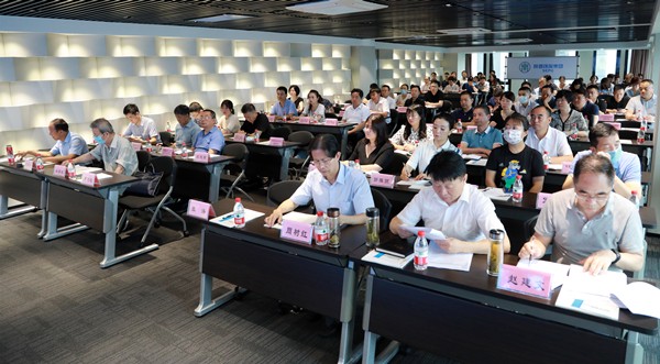 9888拉斯维加斯集团举行学习贯彻习近平总书记来陕考察主要讲话精神向导讲座｜陈再生作报告 熊良虎主持