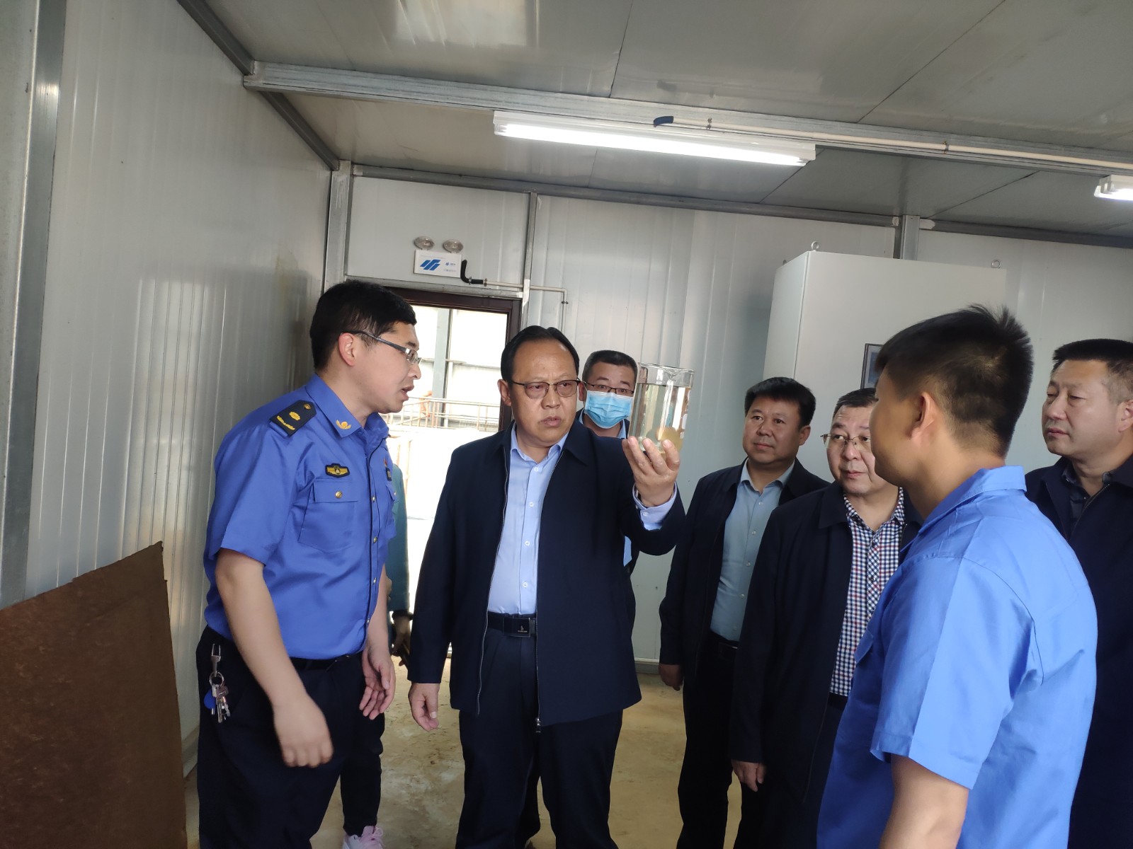延安市人大常委会副主任一行到水情形公司志丹县污水处理厂调研